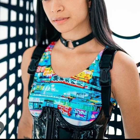 Brand new from RWMG - size M crop top in limited edition print 🩵✨ - Picture 7 of 7